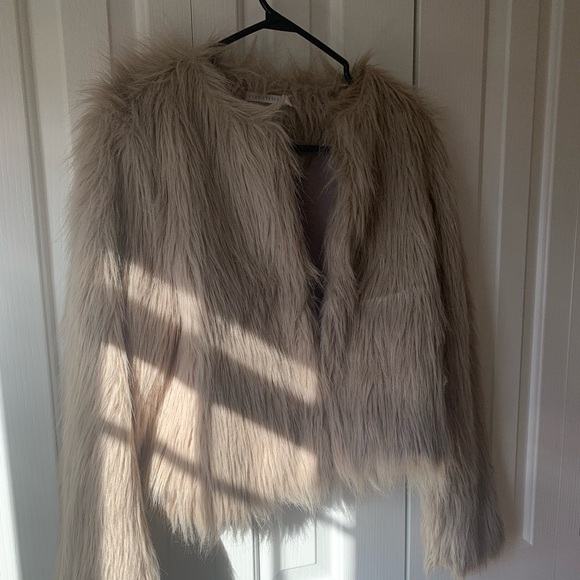 Pink Stitch faux fur Tan coat - Picture 2 of 5